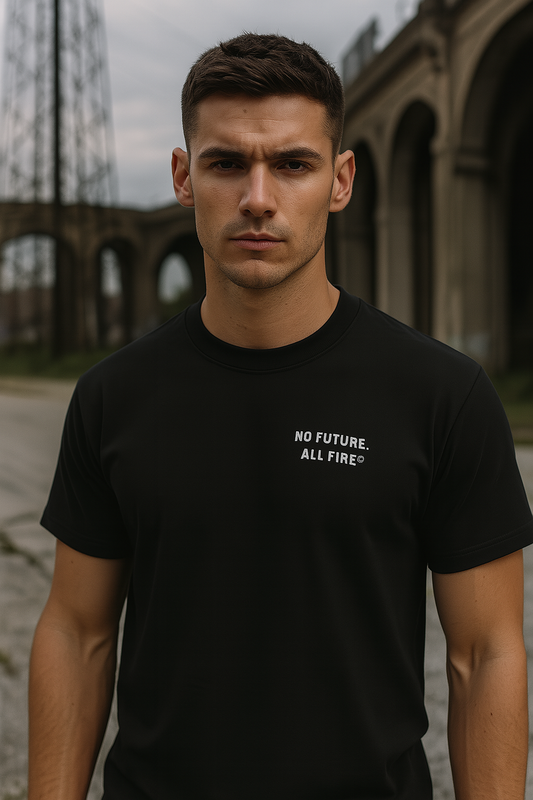 Camiseta Bordada Minimal "NO FUTURE, ALL FIRE®" — Essential Edition - No Future, All FIre